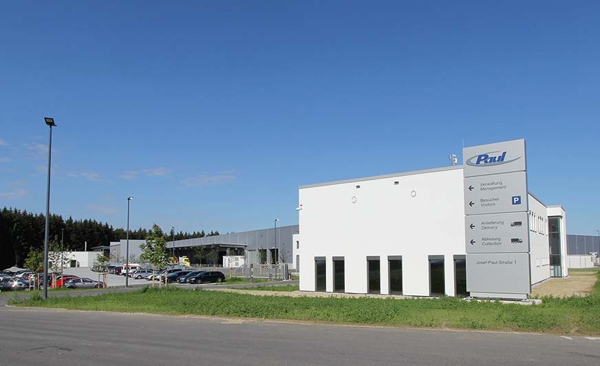 Firma Paul Nutzfahrzeuge GmbH ma swoją siedzibę w Albersdorf/Vilshofen, w nowoczesnych zakładach produkcyjnych.