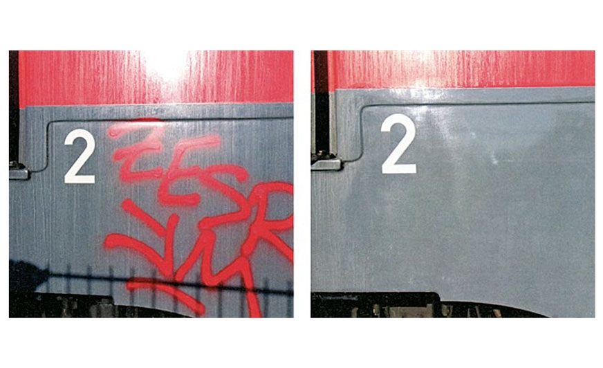 Testy przeprowadzone przez Deutsche Bahn pokazują efektywność działania przy usuwaniu graffiti: wyczyszczona powierzchnia (po prawej) jest nienaruszona i beż żadnych pozostałości. [Źródło: SKH GmbH]