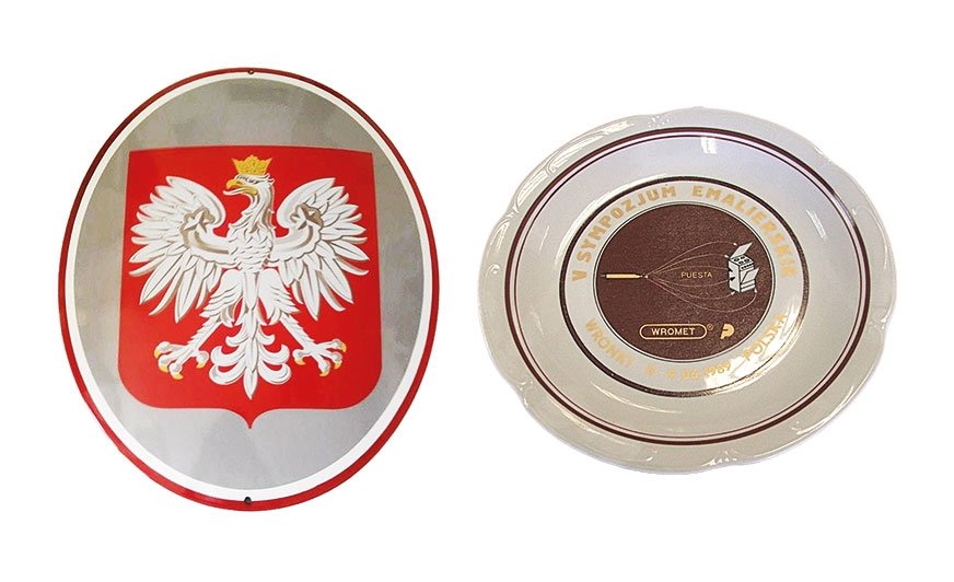 Przykłady wyrobów emaliowanych: szyld i talerzyk
