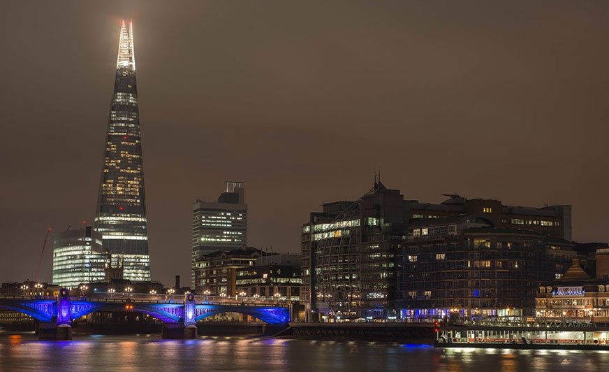 Interpon D2525 został zastosowany na aluminiowej ścianie osłonowej budynku The Shard w Londynie, który otrzymał ocenę BREEAM Excellent – uznany na całym świecie standard oceny i certyfikacji zrównoważonego rozwoju budynków i infrastruktury.